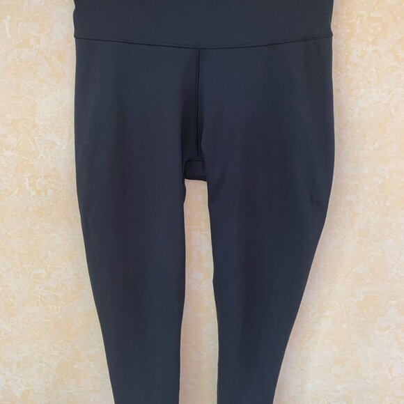 2️⃣ for $20 adidas 7/8 length PRIMEBLUE leggings with laser cut-outs BLACK MED - Picture 7 of 13